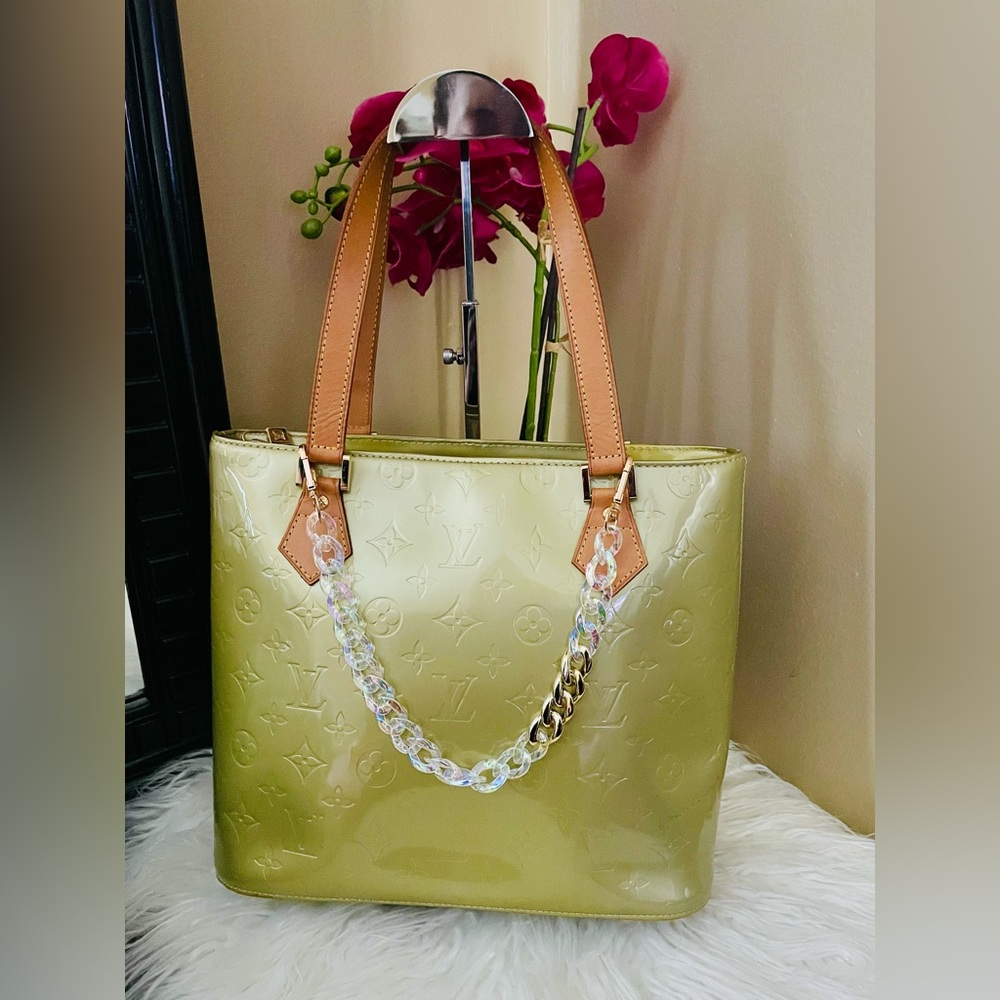 Louis Vuitton Vernis Gris Houston Shoulder Bag